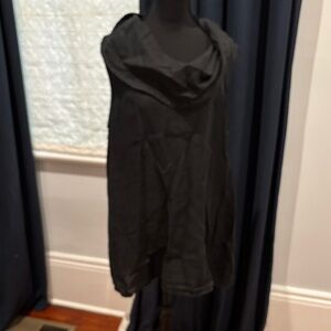 Elegant Black Sleeveless Tunic